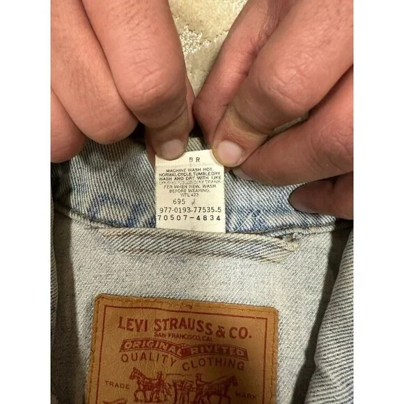 Levi's Denim Jacket Men's XL Light Wash Harley-Davidson Back Patch Biker Custom - Picture 3 of 5